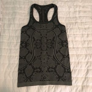 LULULEMON PRINTED TANK